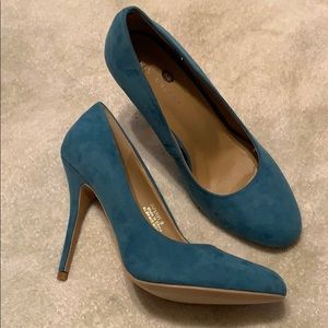 Riverberry turquoise suede sz 9.